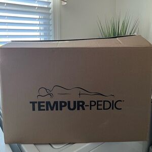 Tempur-Pedic firm cooling bed pillow queen 2 pk